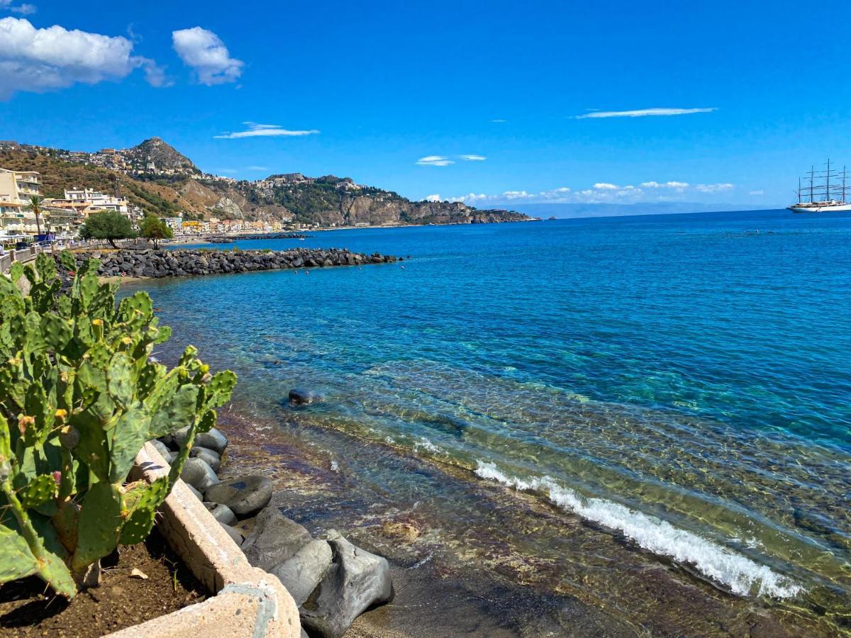 Alpha22 Apartment Giardini Naxos Luaran gambar